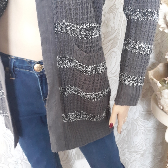 Long Gray Chunky Knit Cardigan Sweater Pockets M - Picture 4 of 6